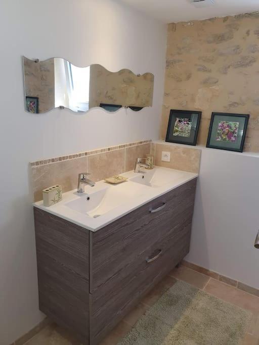 Gite Spacieux - 3 Chambres - Calme Et Charmant Cubnezais Bagian luar foto